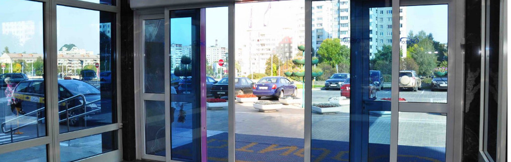 Установка автоматических дверей в Нальчике | Мир Ворот