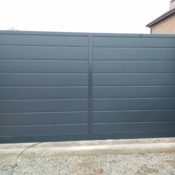 Откатные въездные ворота Алютех Prestige